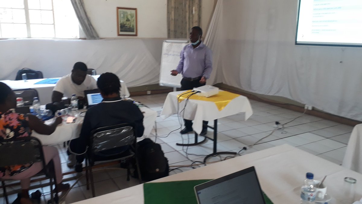 MudotiNgoni's tweet photo. Facilitating chapter meeting in Bindura on HIV/AIDS. In attendance is Provincial Manager from NAC and chapter members from Mash- West and Central province.
@OliverChingozha 
@MaminiminiObert 
@naczim 
@HHIupdates
@chigunwedaniel https://t.co/D86Apiwk91