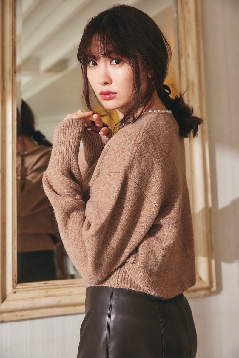 herlipto Pearl Necklace Knit Pullover