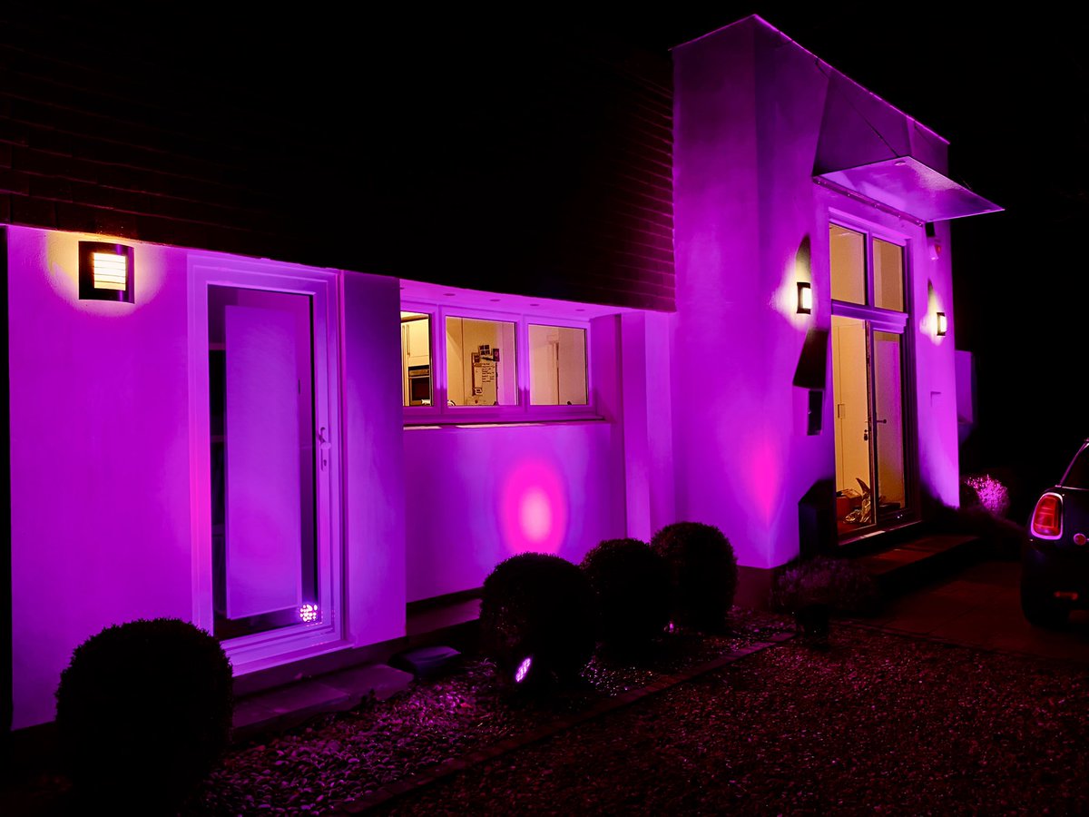 AlexWaite4's tweet image. I have been blown away by the level of support for Pancreatic Cancer research! Tonight we will be lighting up our house purple in support of Pancreatic Cancer research (like this shot) and I’m also running 100kms - including another 10kms today. #PCUK

uk.virginmoneygiving.com/AlexWaite/4