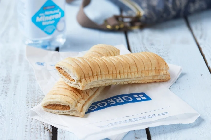 Don't panic - Greggs reports a Vegan Sausage Roll shortage. Not a headline you see every day.
thecaterer.com/news/greggs-ve…