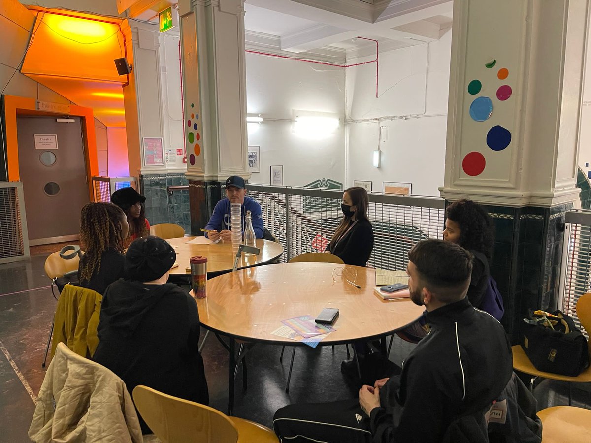 YOUNGIDmcr's tweet photo. The writing for children workshop with @thepoetdominic @Z_arts_mcr went splendidly well! All the poets loved it, had fun and learnt valuable techniques on writing for children and families #youngidentity #progressionpathways https://t.co/VLAvNaA3is
