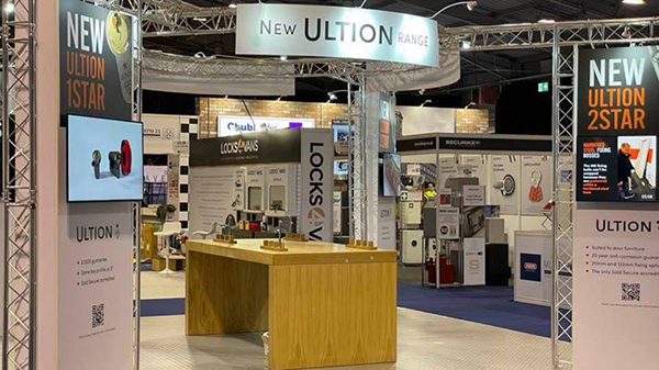CokerExpo's tweet image. Cokerexpo supply lighting truss and exhibition gantry systems for events ask for a quote #lightingtruss #Exhibitionhire #Trussing