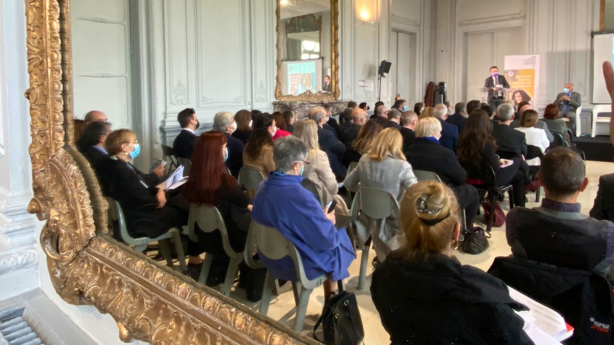 AcAmiens's tweet photo. Ouverture par @MullerRaphal4 &amp; @MostafaFourar du séminaire natio. #InternatsDExcellence à St-Maximin. 
Les #internats d’excellence :
✅ une alliance éducative qui s’appuie sur les richesses locales
✅ un projet éducatif 
✅ pour emmener nos élèves au plus haut de leurs ambitions https://t.co/cX5796lTFk