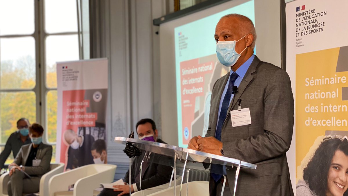 AcAmiens's tweet photo. Ouverture par @MullerRaphal4 &amp; @MostafaFourar du séminaire natio. #InternatsDExcellence à St-Maximin. 
Les #internats d’excellence :
✅ une alliance éducative qui s’appuie sur les richesses locales
✅ un projet éducatif 
✅ pour emmener nos élèves au plus haut de leurs ambitions https://t.co/cX5796lTFk