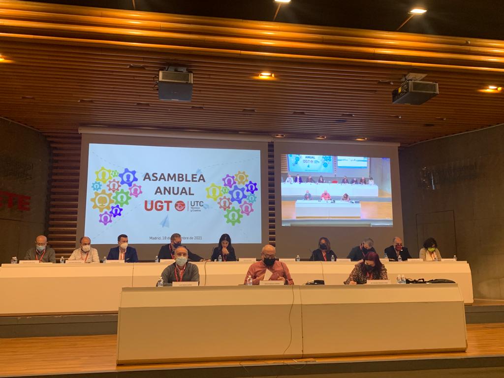 La Secretaria para la Igualdad, Xuria Arza, y la de Empleo  <a href="/ArantxaNino/">Arantxa Niño</a>, representando a UGT-Euskadi en la asamblea anual de la Unión de Técnicos y Cuadros <a href="/UTC_UGT/">UGT UTC</a>, que recientemente ha cumplido 35 representando a profesionales, directiv@s, técnic@s y cuadros