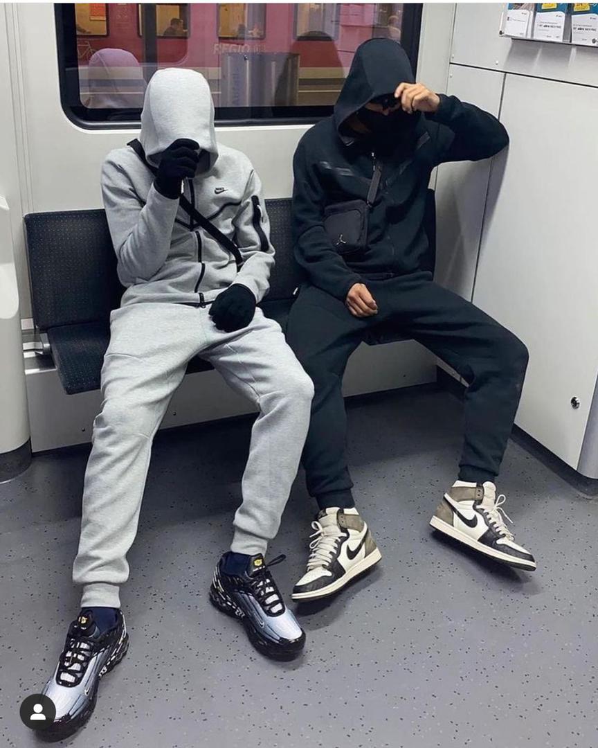 MohamedWiiz's tweet photo. @KaayMadiayela
 Ensemble 
💰:25000f  
@MamadouJohn1 @Mr_lamine_6c
@Mowiizard  @salihateBihhh @Coumbah_GS @Nabyleu  @MbkNdiaye  @salihateBihhh @Papa_2Du @atoumanee @djibril_otaku  @AbyMbaye13 @ya_Ahmedd @dimpled_miss @MamiDia5 @AngelinoPapis @AidaBenhamathN @Awa_mouAbabacar https://t.co/DBr55rxQqL