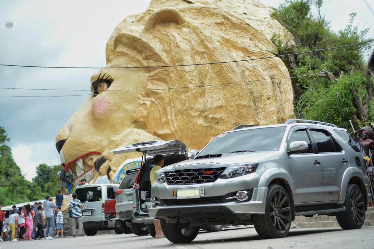 robcham's tweet photo. the yassification of the baguio lion https://t.co/LPWSigAK73