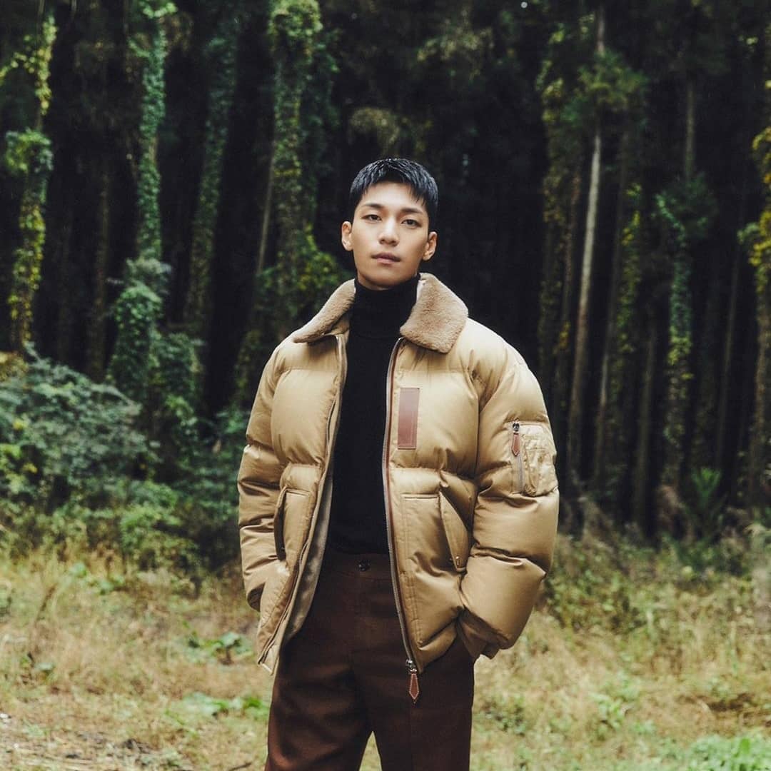 WiHajoonpy's tweet photo. Actualización de #WiHaJoon en su cuenta de Instagram. 😍😍

#BurberryOuterwear #BurberryJeju
#ad

#위하준 #WiHaJoon #WiHaJun https://t.co/rLkoOZM60y