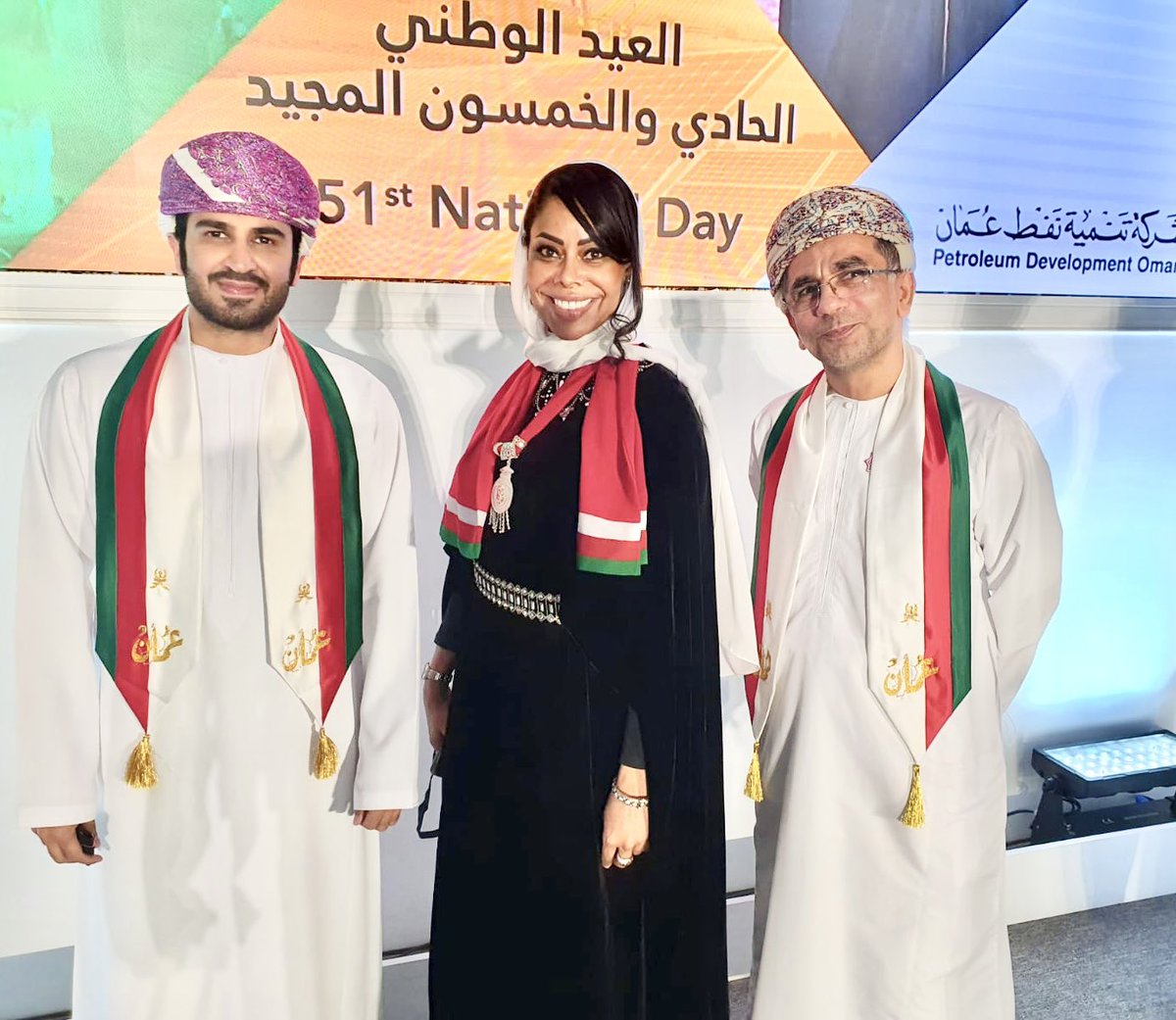 HaifaKhaifi's tweet photo. العمل الوطني #نولد_كبار
إنتاج @PDO_OM 

لحن وغناء: صلاح الزدجالي 
 @salahzadjali
كلمات: @HAITHAM_MOHAD 
توزيع: @hishamalsakran 
مكس: @jassimmohd2 
إخراج: طه البوصافي 

https://t.co/OW6o3wdbbn https://t.co/chbE1PUxM9