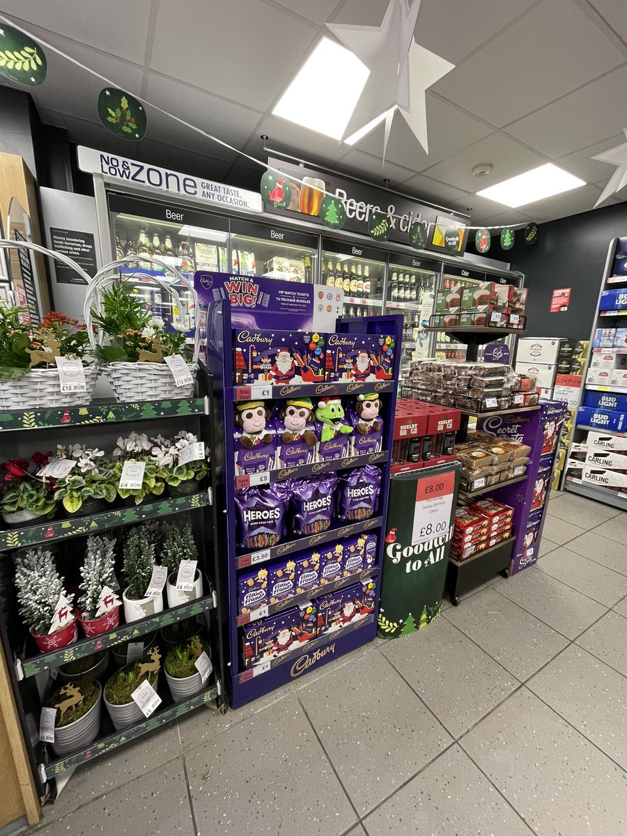 Lily Elliott tweet media