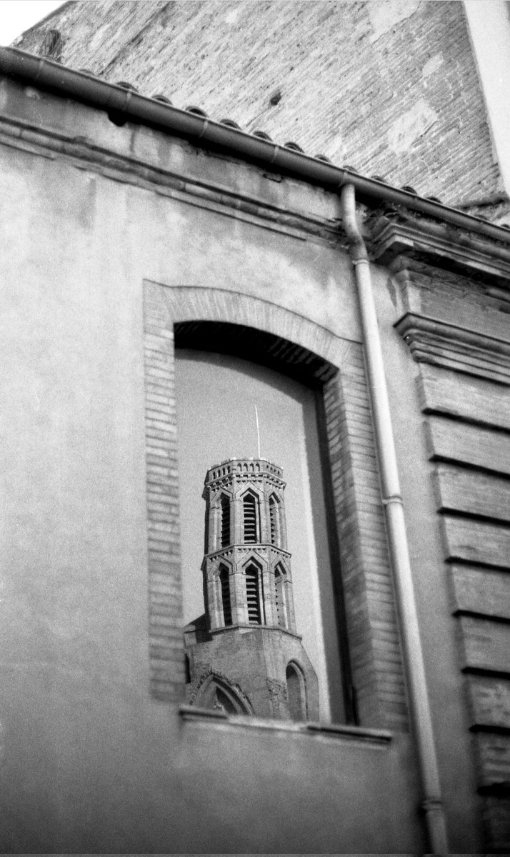 DBloomsday's tweet photo. @OldSchoolLab @PhotosmithNH @aneweira How about some FP4 at EI 500 #reflectionscontest goodness? https://t.co/1ZjYWKMZYG
