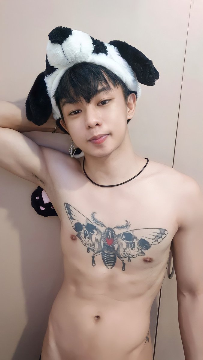 MrLime__'s tweet photo. Looking for sugar daddy ☺️😊 https://t.co/yx4Juhpf8n