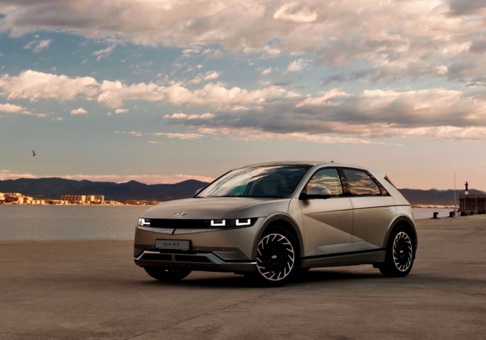 Электромобиль #HyundaiMotor IONIQ 5 стал победителем конкурса «Автомобиль года в Германии 2022». Автомобиль стал лучшим в категории «Новая энергия».