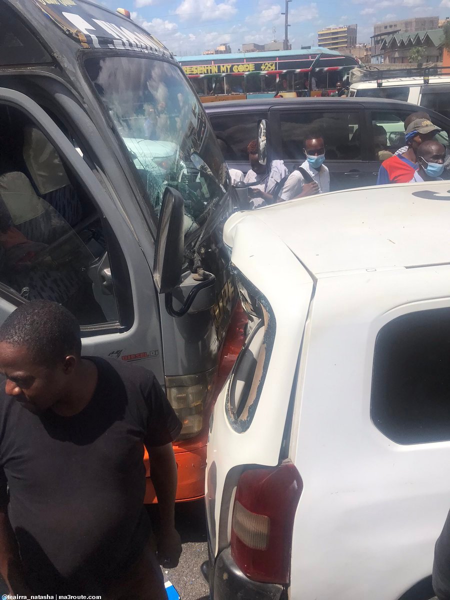 a3Route's tweet photo. 13:08 I was seated infront i have survived this Along thika Road  https://t.co/xOmcM8t5Bp via @teairra_natasha