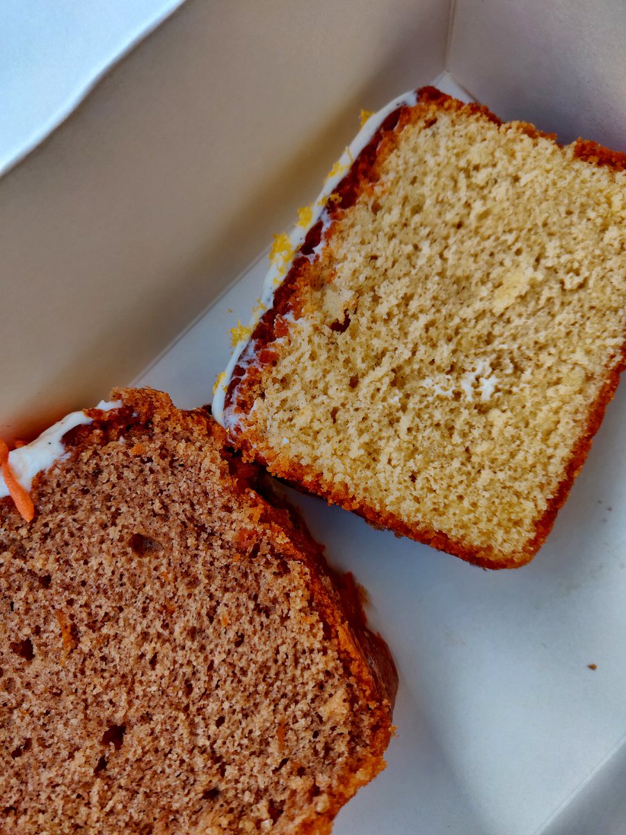 clemmange's tweet photo. miam des gâteaux 🍰

My Mom's
🌞 Cakes and cookies 
📍 Salzburg, Austria 
💰 Each cake around 3/4€
👉 I recommend the lemon and carrot cake, both were sooo good

#clemmange #austrianfood #cuteplace #salzburg #foodsalzburg #cakesalzburg #mymoms #food #foodlover https://t.co/kAmvgpfCyW