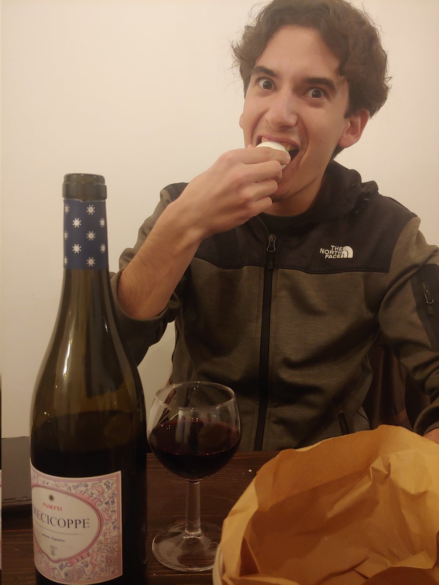 LUnivaq's tweet photo. We started again our lab meetings. @MatteoGarzia2 began with: "Phenotypic plasticity in oysters (Ostreidae Rafinesque, 1815): a historical (and current) problem for the taxonomy and systematic of the group".
#oyster #marinebiology #dnabarcoding #molecularsystematic #DNA https://t.co/cbwvQiHgHH