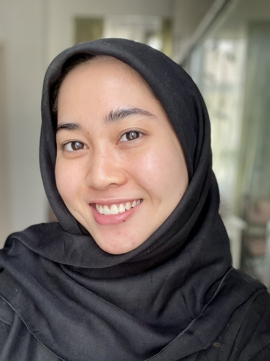 Now I understand why people pakai sheet mask everyday. 

Walaupun pakai serum hari hari siang malam, masking everyday is a whole other level. Nak glass skin ? This is what you have to do

Ni muka baru bangun nap lepas masking 😂