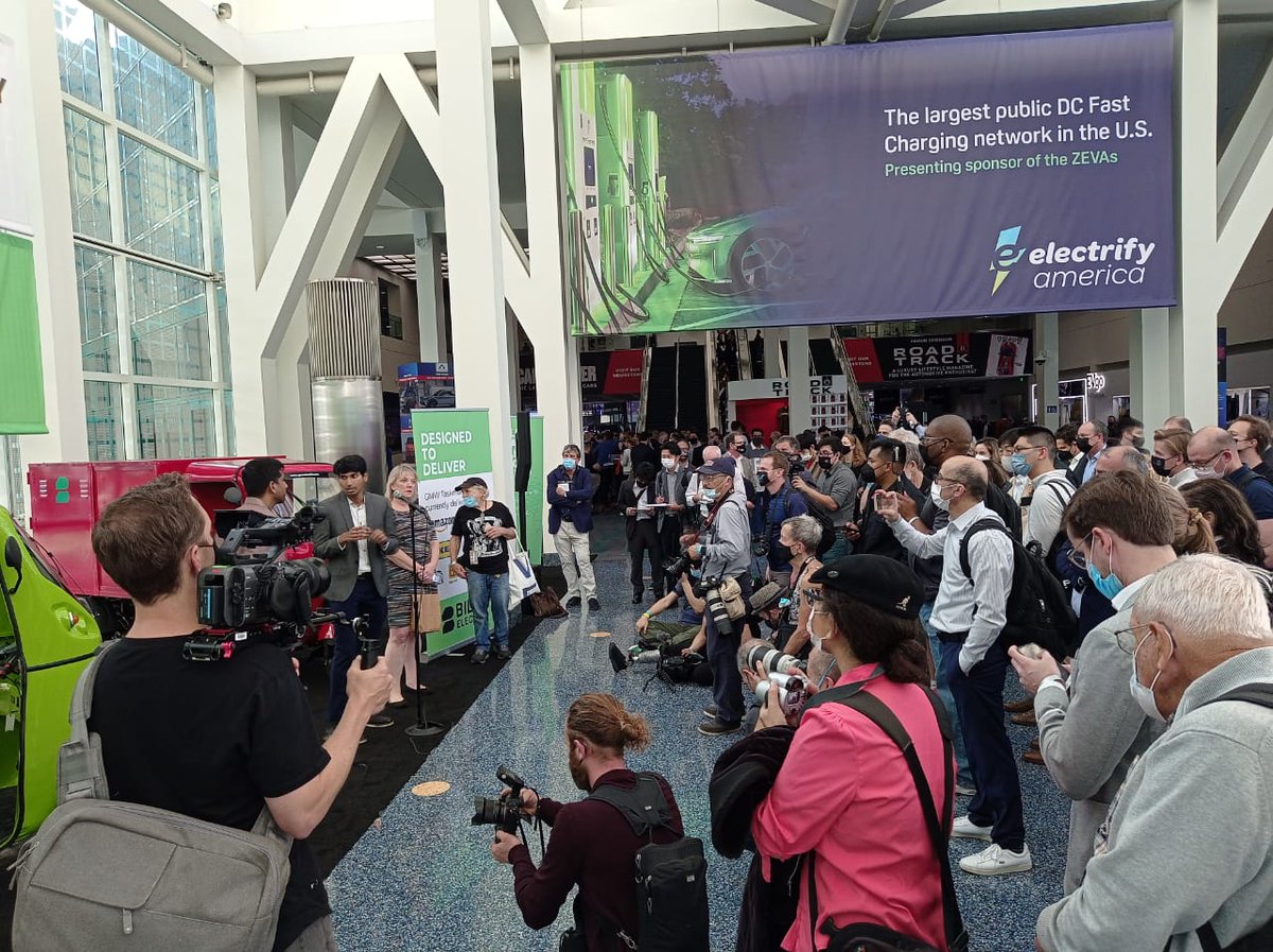 BilitiElectric's tweet photo. The @GMWSmartAuto Taskman takes the center stage at #AutoMobilityLA @AutoMobilityLA @LAAutoShow #EV #DesignedToDeliver #AutoMobilityLA #LAAutoShow #ElectricVehicles https://t.co/Jma2wbR0qP