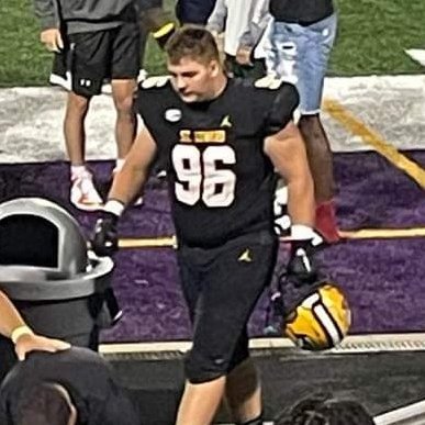 Matthew_Oudeman's tweet photo. St. Edward HS Senior Season Highlights (still playing). DT/NG. #work4everything
https://t.co/rQZ5VrP93u
🔗👆👆👆 https://t.co/LOGq60p8uA