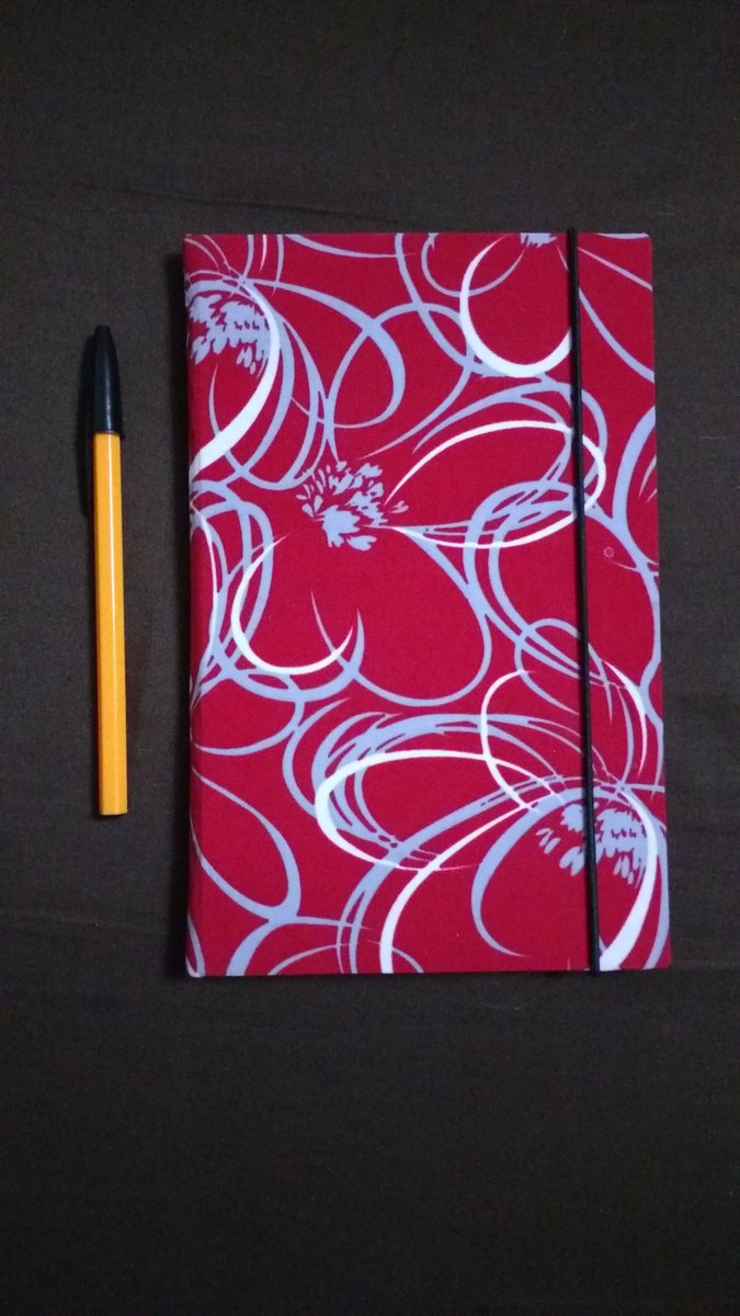 fuentedepapel's tweet photo. Reactivando el perfil 😉
#fuentedepapel #cosido #handmade #amano #papel #encuadernacion #recuerdos #carton #artesanias #alamexicana #dibujo #bookbinding #regalos #cuadernitos #amistad #friends #draw #presente #flower #notebook #poket #mexico #office #cdmx #flor https://t.co/JsgFcnM0Aw