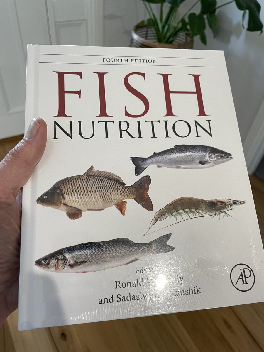 gioturchini's tweet photo. “Fish Nutrition”, aka “The Book!”…. If you have already received your copy, keep it well, as it will become more valuable with time, given the horrific mistake of the typesetter (delta lower case, chapter 5), will soon be rectified! #havefuninfishnutrition https://t.co/hHuPwbyD30