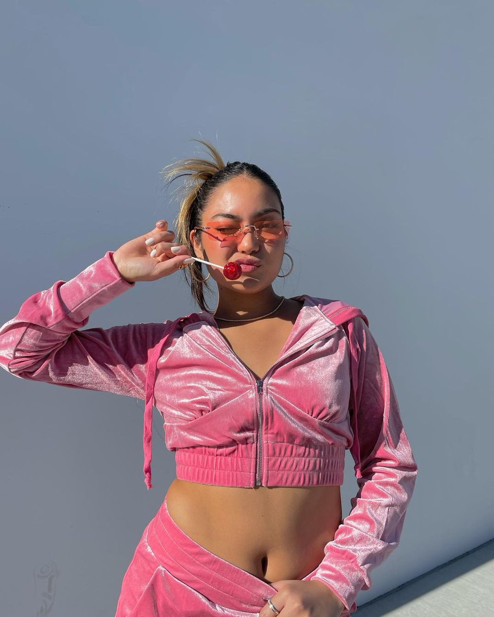 jeorelluh's tweet photo. the power that she holds ❤️‍🔥 https://t.co/OcrQt7mdUZ