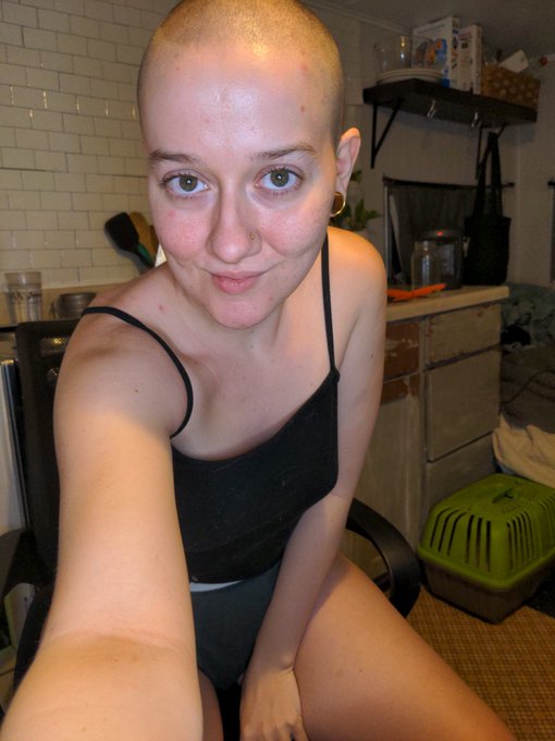 Late night selfie game on point.   Findom https://t.co/DiwanLw7oD<a href="/tag/findom"class="tags"><span>#findom</span></a><a href="/tag/nonbinary"class="tags"><span>#nonbinary</span></a>