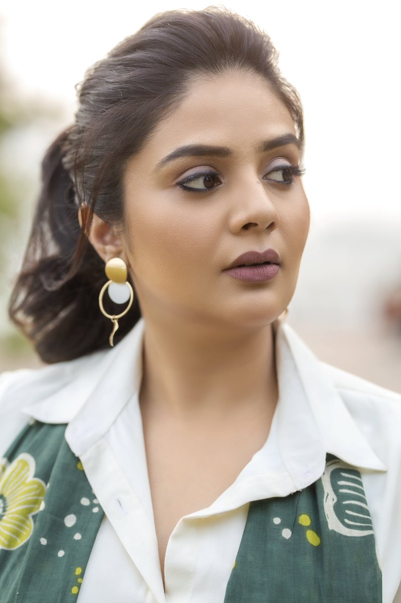 MukhiSree's tweet photo. CHEF MANTRA ✨
Episode 1
Premiering on @ahavideoIN ❤️

#ChefMantraonAHA #sreemukhi https://t.co/lQ5d64CB9V