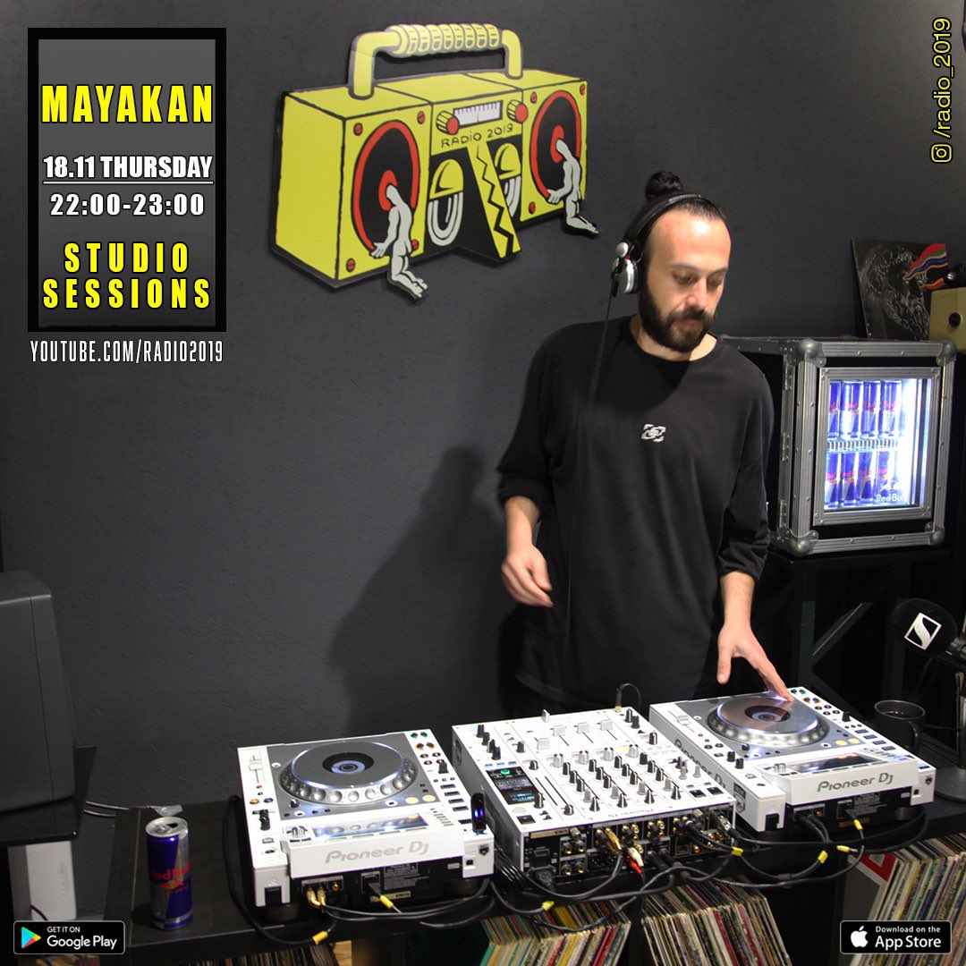 futureradio2019's tweet photo. Studio Sessions Vol.2 Tonight 22:00 On Youtube with @Mayakan_ 
https://t.co/KxjBAefpAr 👈 https://t.co/HURXPWN8kf