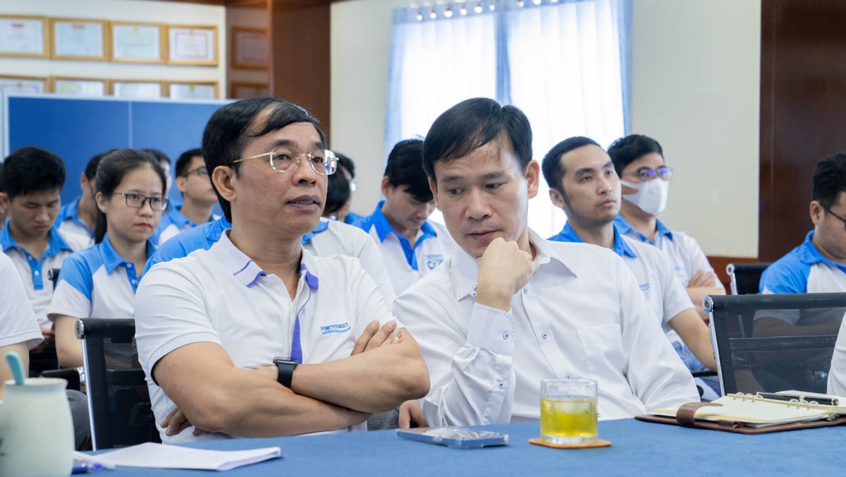 portcoast's tweet photo. Webinar "U.S. - VIETNAM COLLABORATION OPPORTUNITIES IN GREEN PORT DEVELOPMENT" organized by U.S. Comercial Services.
#GREENPORT #Portcoast #HCMUT https://t.co/rgLKIwt77Q