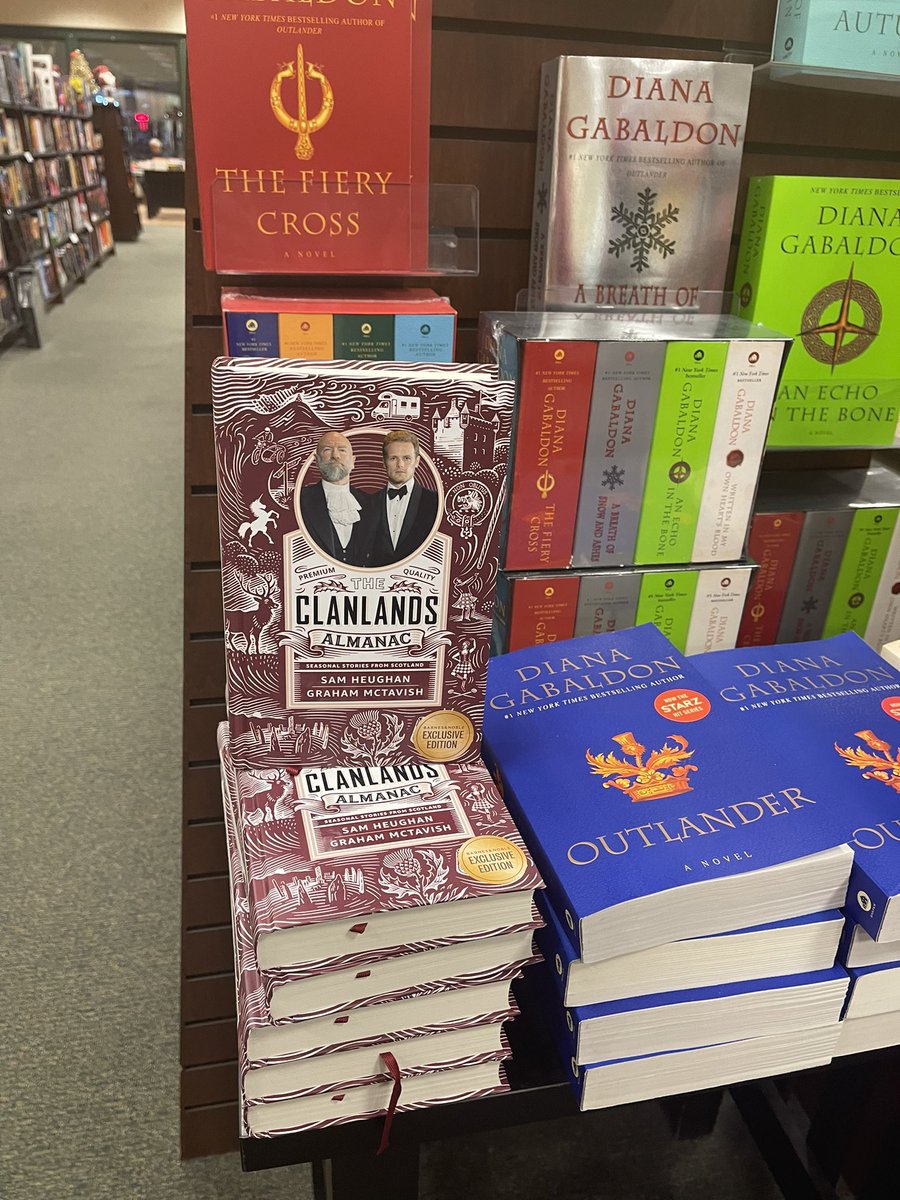 shyeates's tweet photo. Found this gem at our local Barnes and Noble a week early! I think they missed the release date memo. 🤣 But it’ll make for a nice read while sipping on some Sassenach whisky. 🥃@SamHeughan @grahammctavish #ClanlandsAlmanac https://t.co/DRWPmmMO6p