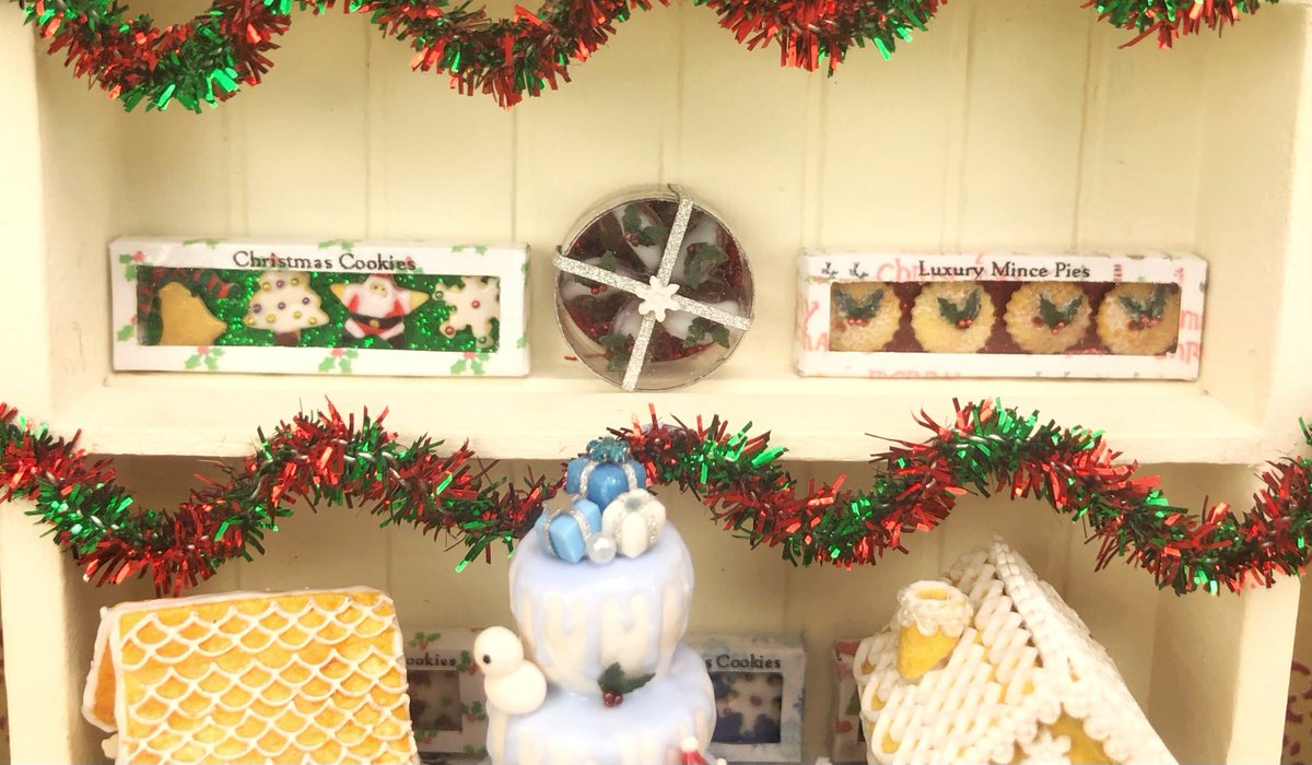 DollhouseK's tweet photo. Excited to share the latest addition to my #etsy shop: Dolls House Miniature Christmas Food Cookies Handmade in the UK from Polymer Clay https://t.co/0Sc6dv9CJb #christmas #dollhousefood #christmascookies #boxofbiscuits #giftpresent #nanmumgrandma #dollminiatures #shop https://t.co/jk8oVXrOQ9