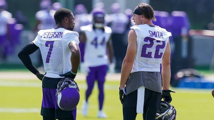HeartlandPulse's tweet photo. #Vikings activate @P2 & @HarriSmith22. Can they help lead to a 2nd straight victory or are the Packers new 300k owners be too much to overcome? #nfl #divisionrival https://t.co/W612W5g8n1