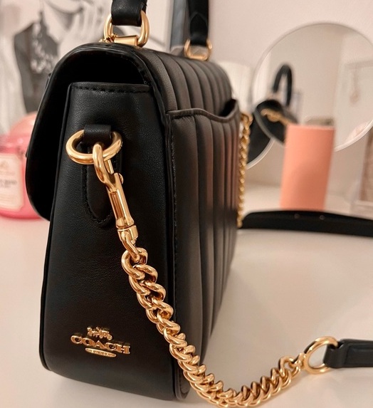 Debra_Turner's tweet image. thesavvvyshopper.blogspot.com/2021/11/coach-… #Coach #Fashionista #stylelicious #bags