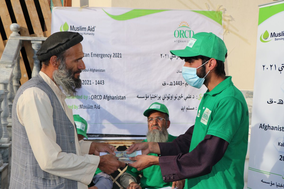 Muslim_Aid's tweet photo. Alhamdulillah Muslim Aid continues to provide emergency food parcels and hygiene kits to families and children in Afghanistan.

This wouldn't be possible without your support. 

With winter fast approaching now is the time to give. 

Donate now! https://t.co/AIl4tau6rh