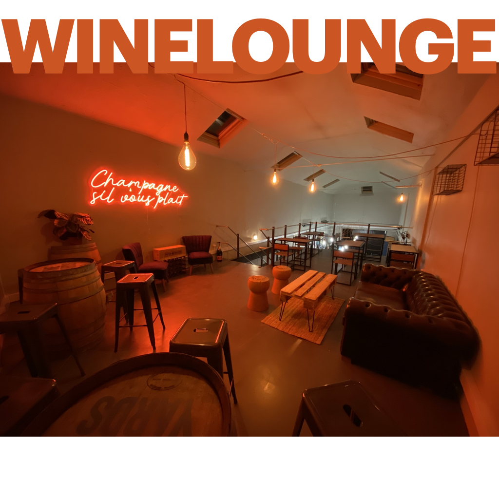 vineyards_wine's tweet photo. What are you doing Friday?
Our new Wine Lounge is opening... read more https://t.co/YOpuauNiZc
#sherborne #dorset #indie #winemerchant #wine #indie #wineshop #winelounge #drinkindie #drinkin #winelist #winemenu #drinks #bottleofwine #glassofvino #friends #laughter #socialise https://t.co/JHjUe0SNHh