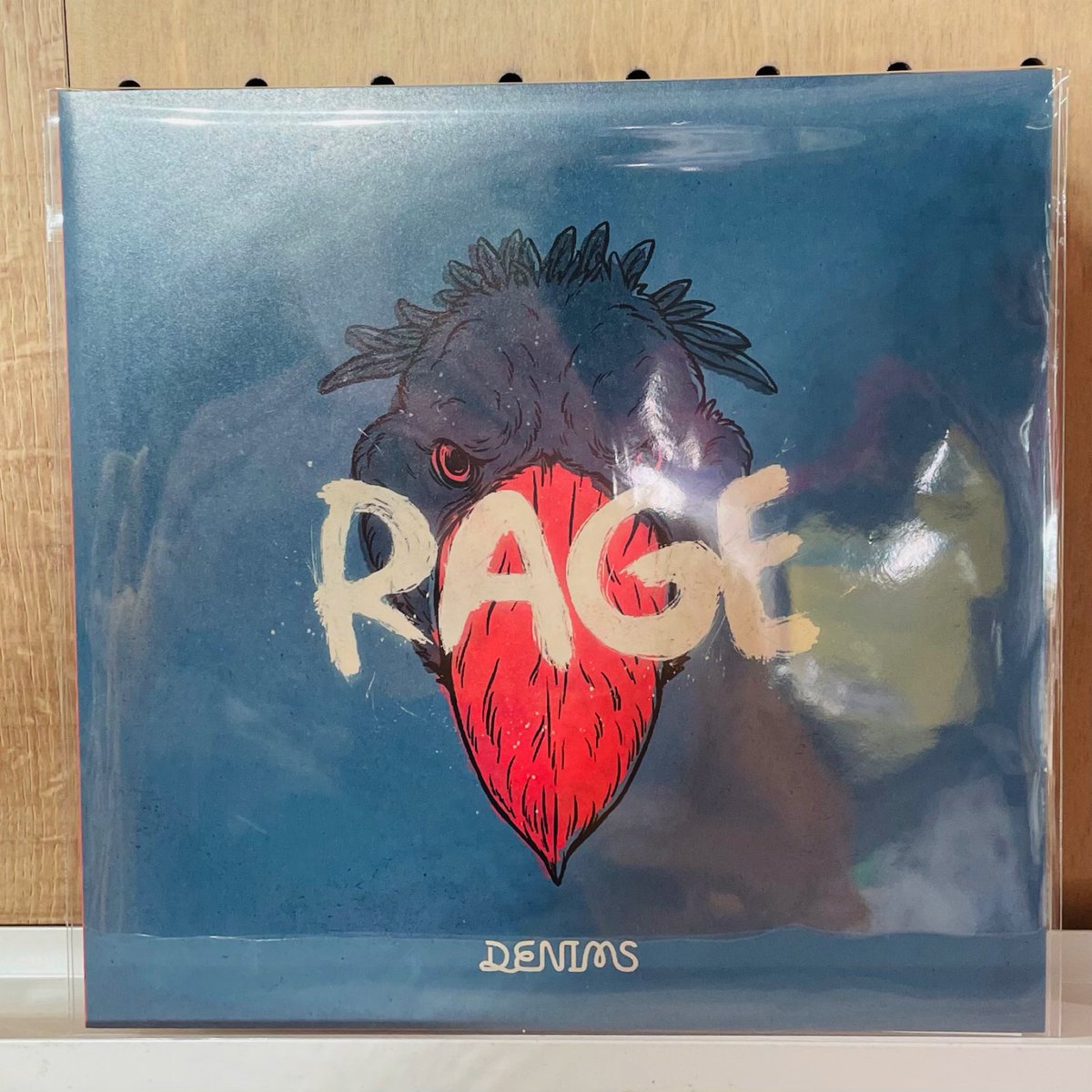 HMVrs_shinjuku's tweet photo. 今週入荷!
#DENIMS
『RAGE / AIWO』
夏に新体制初の新曲として発表したエッジィなロックチューン"RAGE"と、メランコリックかつオーガニックなグルーヴチューン"AIWO"2曲収録の7インチ!
こちらも #FLAKESOUNDS からリリース!🪅🪅 https://t.co/9OilgnAhLb