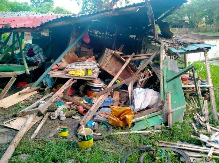 IfiaaAnd's tweet photo. A LAWLESS SOCIETY? VANDALISM? HOLLIGANISM?
This happened 5 days ago at the Salvilla farms in Abilay Norte Oton, Iloilo. Is this not a violation of ARTICLE III Sec. 1 of d Const. on d BILL OF RIGHTS? Why is this happening? @DAR @PNP @CHR #DARinutil #DARcorrupt #VillarsLandgrabbers https://t.co/Ijoi7wQGEO