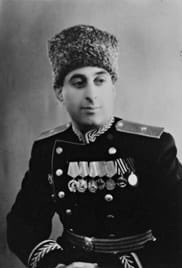 GDK_NMOSK's tweet photo. Мартиросян Гайк Оганесович 
Генерал – майор 
(1903-1978) 

Родился в 1903 году в Баку. ��енерал – майор, командир 239-й стрелковой дивизии. Под его командованием в 1941 году сибиряки 239-й стрелковой дивизии стойко и мужественно защищали рубежи Сталиногорска. 
#ПодвигСталиногорска https://t.co/H9oUZ5F8Ev