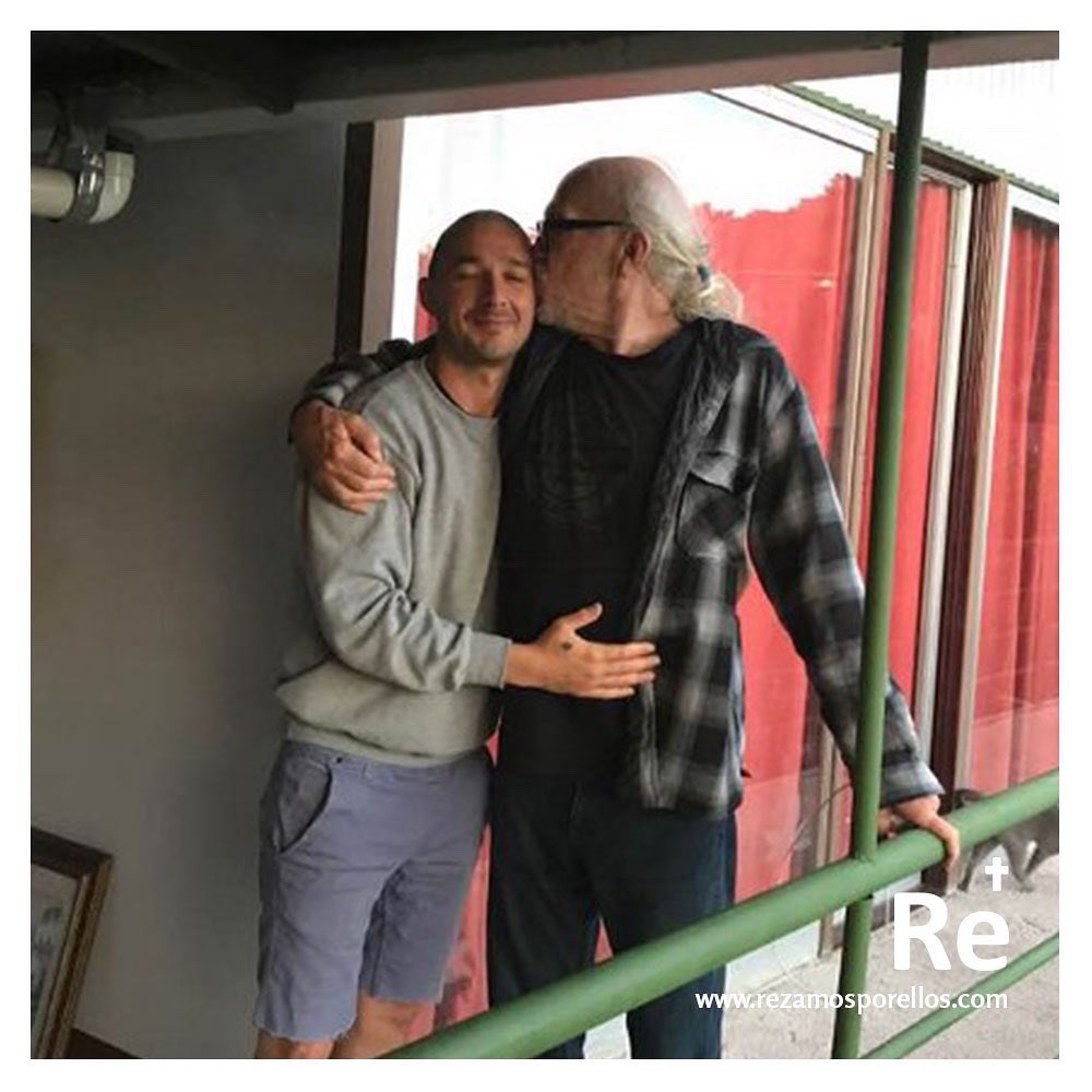 ¡Nueva incorporación a la familia de REZAMOS POR ELLOS 🥰!
rezamosporellos.com/2021/11/18/shi…

#rezamosporellos #honeyboy #acotres #actor #transformers #fury #cristianismo #jeffreylabeouf #dolor #celebrities