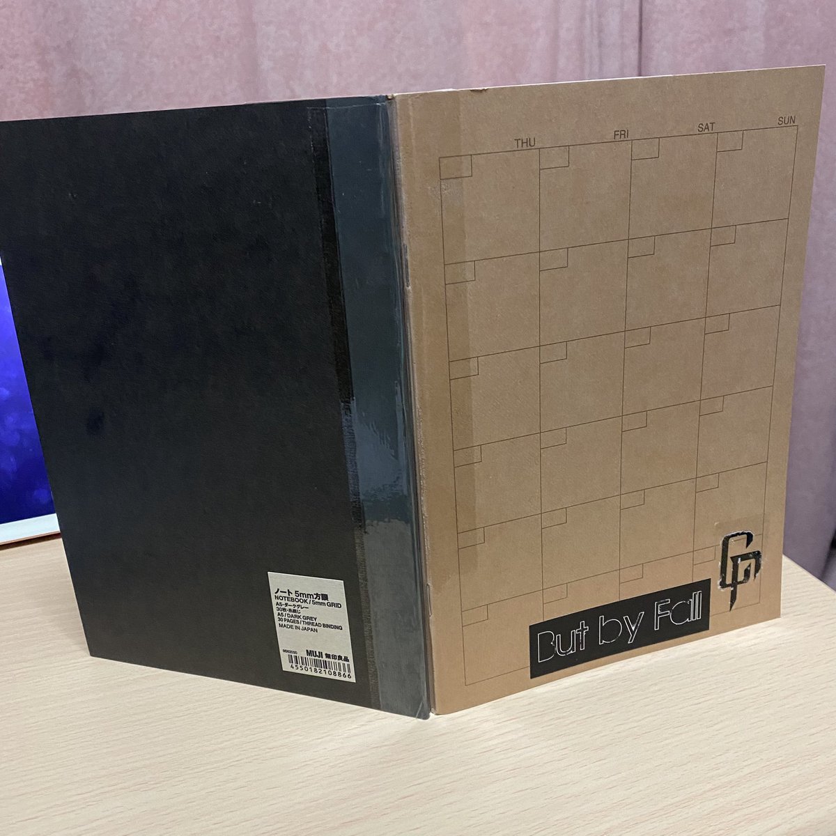 mosh_10969's tweet photo. 無印良品の
マンスリーノートと方眼ノートを組みあわせて
自分仕様のスケジュール帳作りました✨
大好きなバンド
coldrainとButbyFallのロゴを付けて
気分も上がります⤴︎︎︎⤴︎︎⤴︎︎︎
#無印良品
#coldrain
#ButbyFall https://t.co/HC2zaLzW6Q