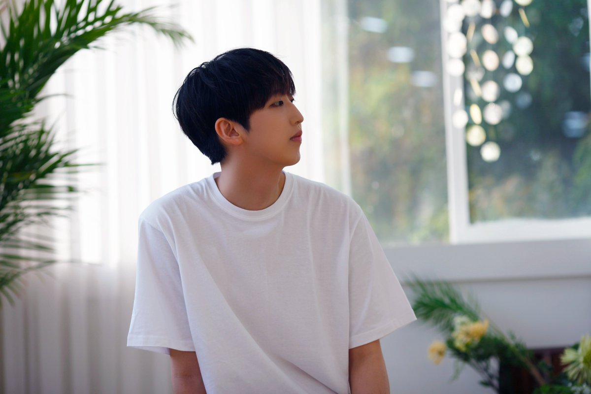 bigkpoprush's tweet photo. [EXCLUSIVE INTERVIEW]

We present you an interview with #LeeMingyu ❣️

Have you checked out his newest album #Colorful yet?
Find out the meaning behind #LetsBreakaway and more!

📖 https://t.co/ey8yOCTzwb https://t.co/7qOqDSCGC8