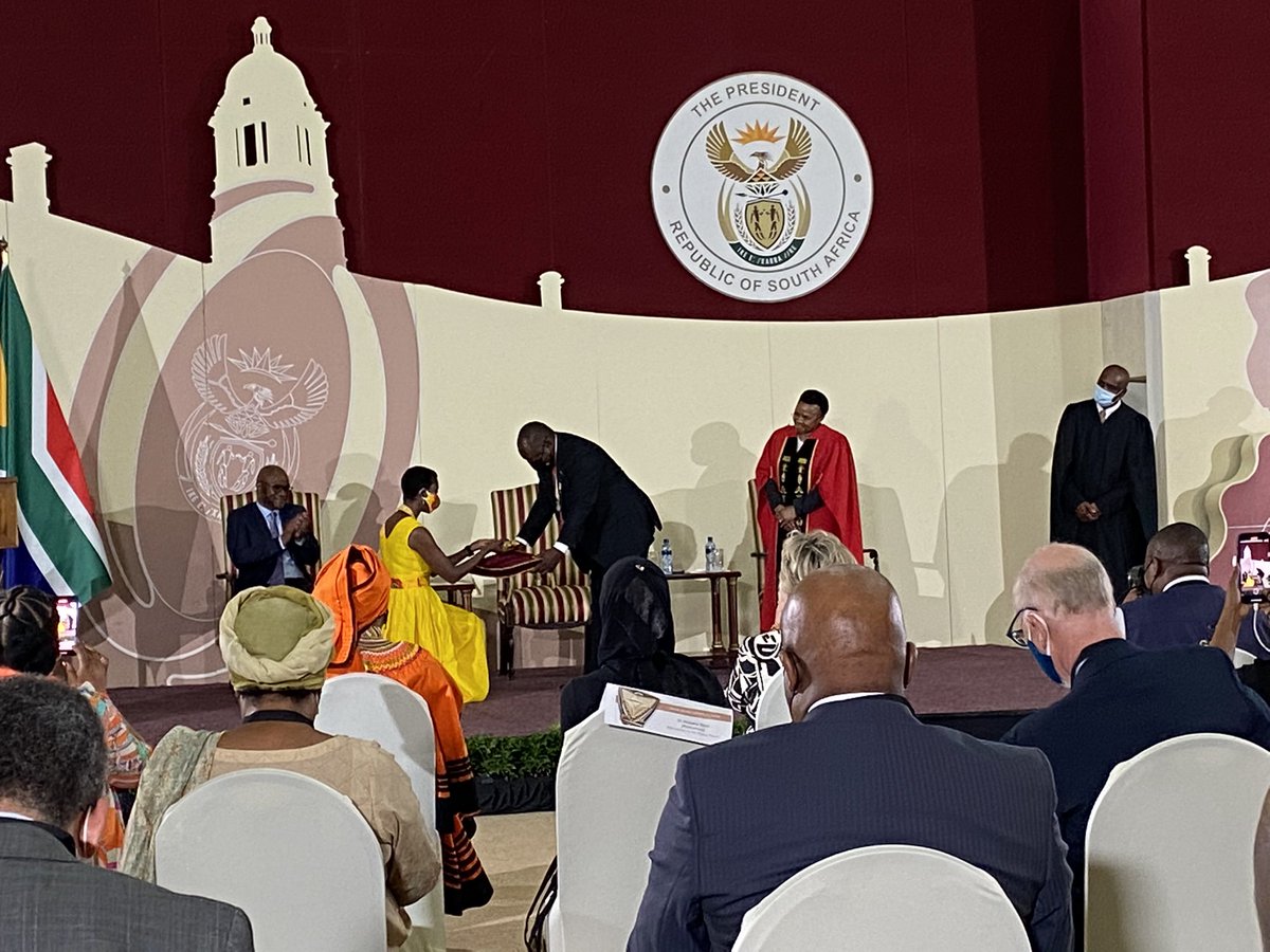 SAgovnews's tweet photo. The Order of the Baobab in Bronze has been awarded to Dr Hlamalani Judith Ngwenya for her contribution to the capacity-building, sustainable agriculture and the empowerment of communities. #NationalOrders https://t.co/d4Ab8QkQAp