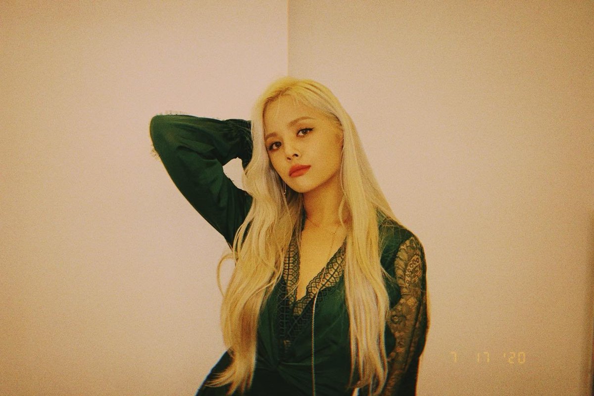 nyeongnight's tweet photo. happy birthday sorn 💗 best wishes for everything wonderful ahead of you in the future! you've worked hard very hard thus far, thanks for everything 🌟🐘 @sssorn_clc ❤
#RunWithSornDay
#눈부신_손_날입니다 https://t.co/hAAJG8RtG3