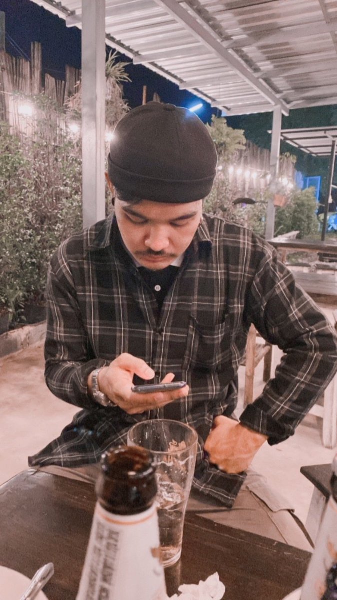 AppTNK1997's tweet photo. โสดหรอได้ข่าว มาเป็นแฟนกับเราป่าว ข่าวจะได้เปลี่ยน 🖤 😘🍺 https://t.co/V3NWe01NGJ