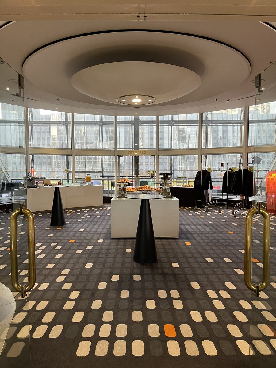 H-1 avant l’ouverture de la matinée #Procurement d'<a href="/AltaresDB/">Altares Dun & Bradstreet</a> au Hilton dont le thème est #Conformité et #RSE : “Deux opportunités de transformation pour la fonction Achat.”
__
<a href="/Decision_achats/">Decision-achats.fr</a> <a href="/CnaAchats/">CNA - Conseil National des Achats</a> <a href="/achatpublic_com/">achatpublic.com</a> <a href="/LettredesAchats/">LettredesAchats</a>  #procurement #achat  #acheteurs #kys