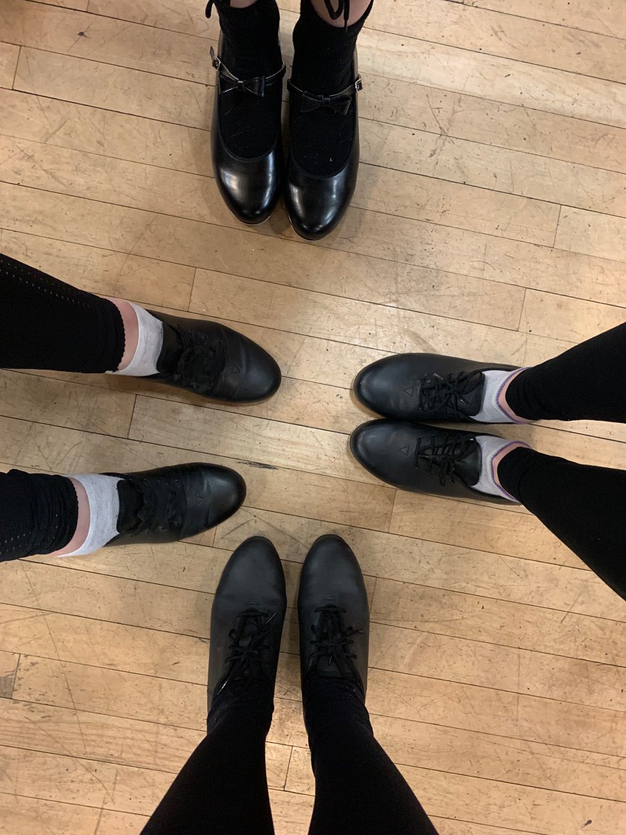 Barkingamdram's tweet photo. 15 days to go until our cabaret! The tap shoes have been dusted off for a bit of ‘Anything Goes’ and the prisoners released from the ‘cell block’ in ‘Chicago’.  Get your tickets at https://t.co/EO3Mq7J8ZU 
#localtheatre #ripplecentre #barkinganddagenham @lbbdcouncil @LBBDCCs https://t.co/HtFlsFMbLW