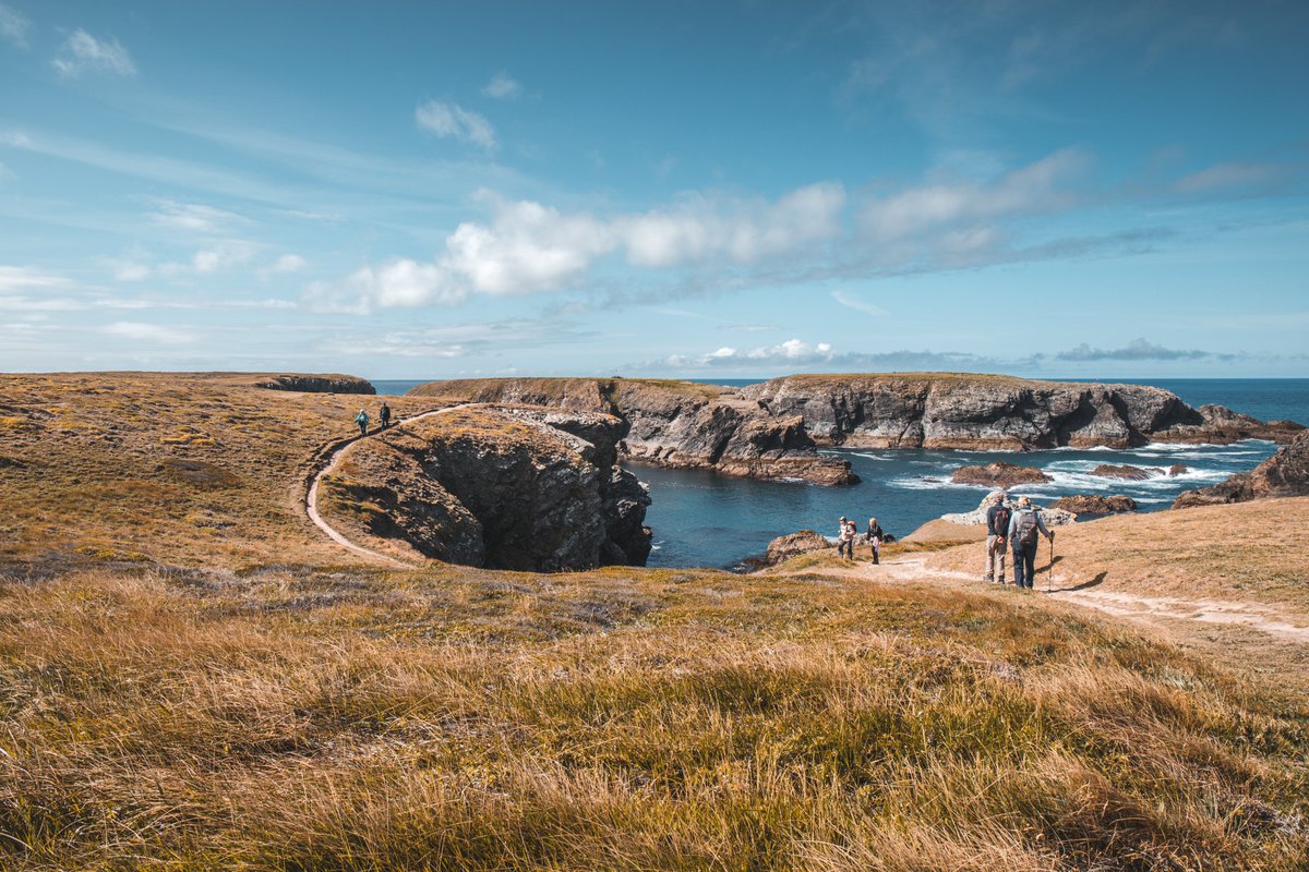 #jeudiphoto : le GR340, Tour de Belle-Île, vient d'être élu GR préféré des Français en 2022. C'est un vrai coup de cœur pour toute l'équipe, ici 😍

👉 Pour préparer votre itinérance : chamina-voyages.com/actualites/des… 

#pasbesoindallerloin #breizh #rando #bretagne #gr