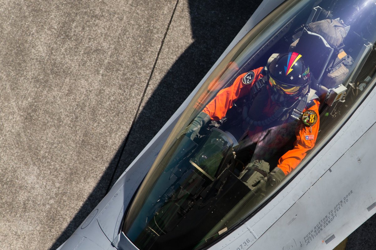 MoNDefense's tweet photo. The 4th Tactical Fighter Wing of #ROCAF held a ceremony to welcome their upgraded #F16V Block 20s home. With their enhanced system and avionics, the Vipers carry on their duty to defend our sky. https://t.co/sHuQWZmo3w