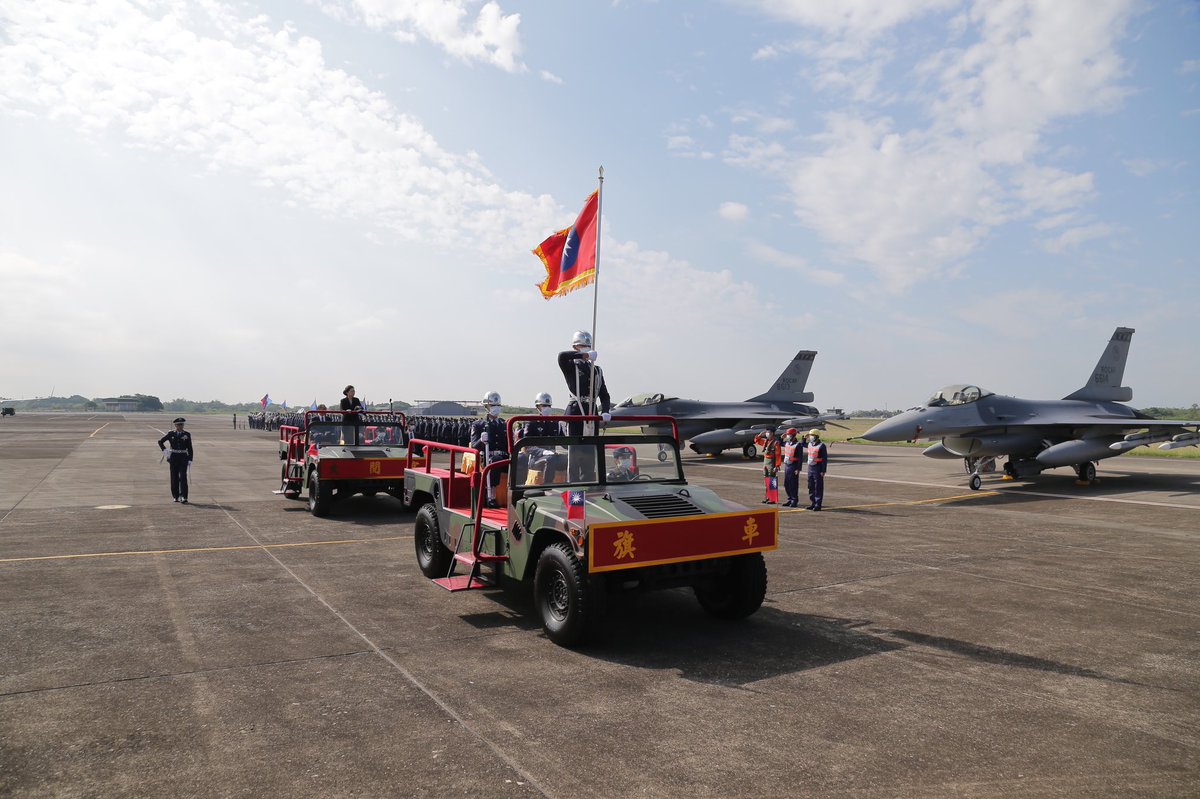 MoNDefense's tweet photo. The 4th Tactical Fighter Wing of #ROCAF held a ceremony to welcome their upgraded #F16V Block 20s home. With their enhanced system and avionics, the Vipers carry on their duty to defend our sky. https://t.co/sHuQWZmo3w